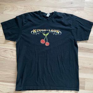 VINTAGE MERCH Kings of Leon t-shirt